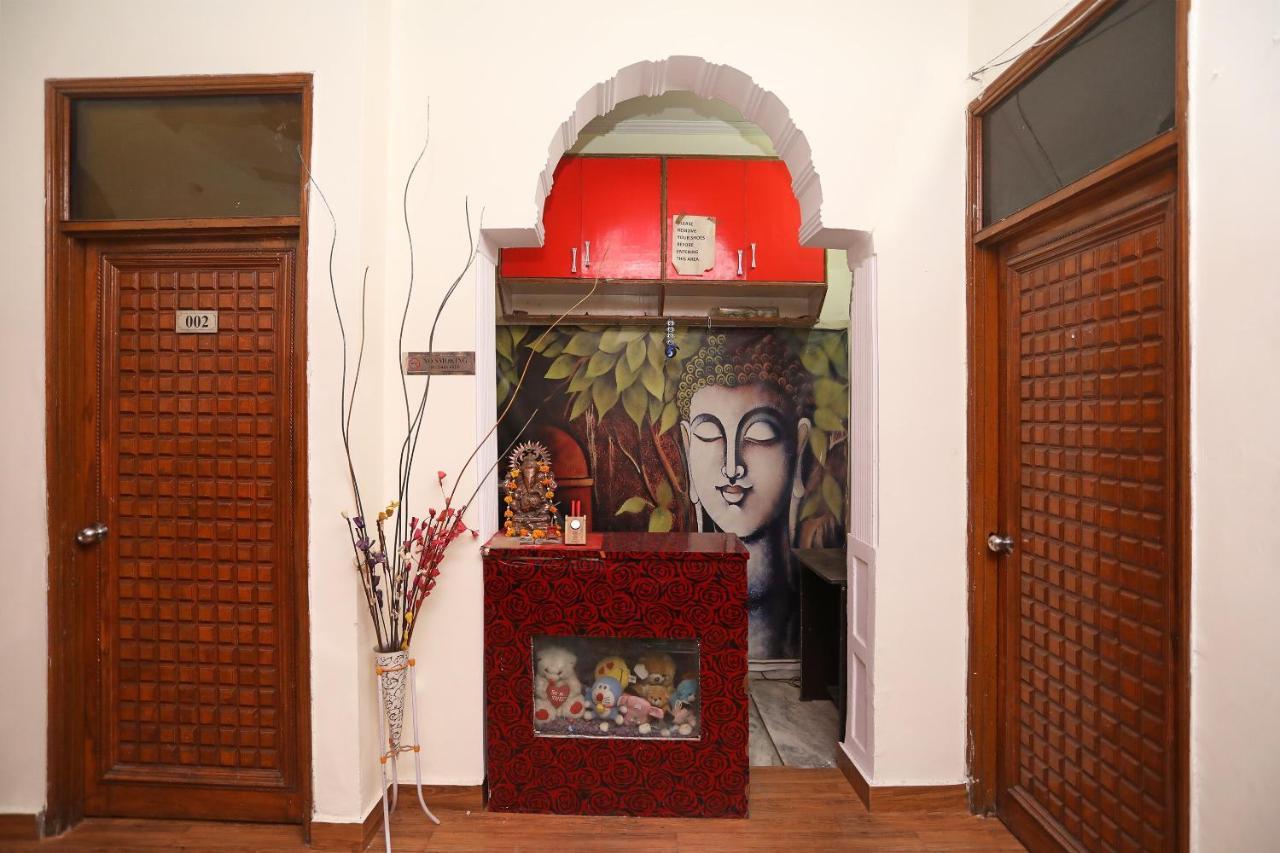Oyo Stay The Castle Near M2K Cinemas Rohini Új-Delhi Kültér fotó